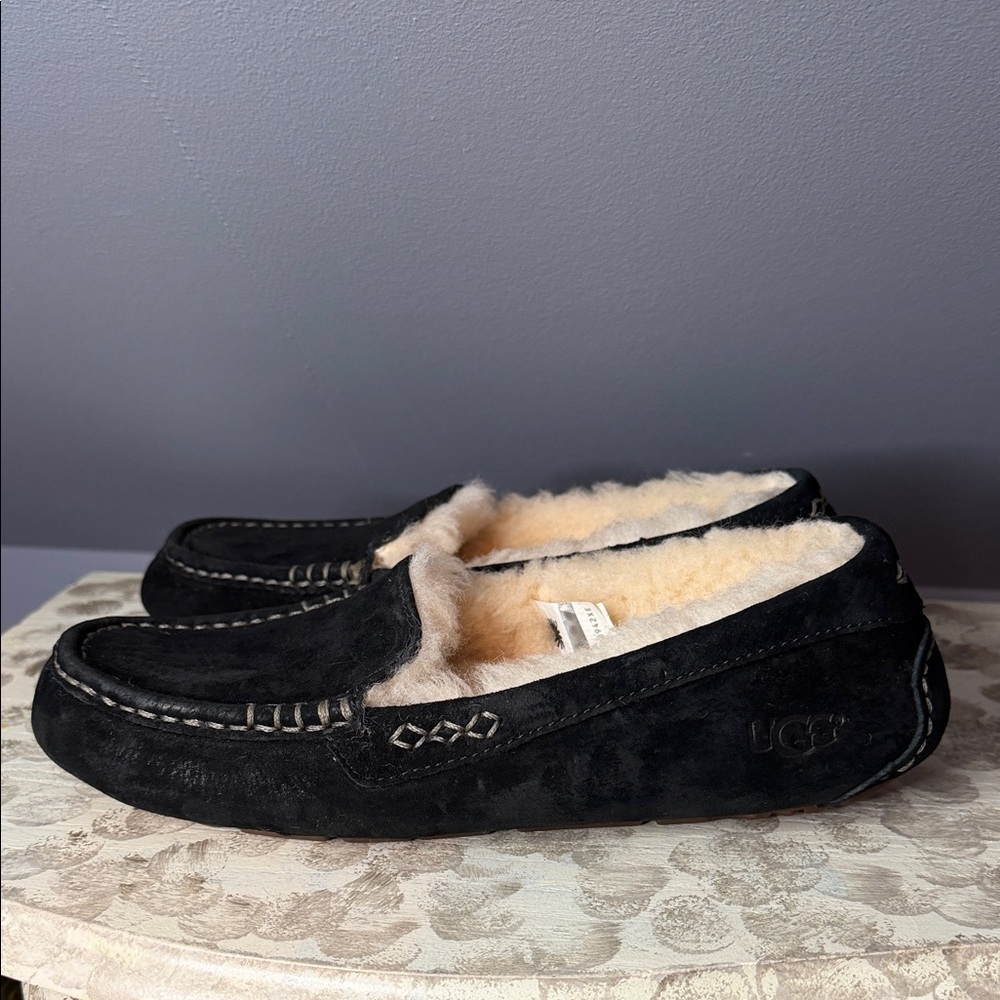 UGG Women’s Ansley - Picture 2 of 5
